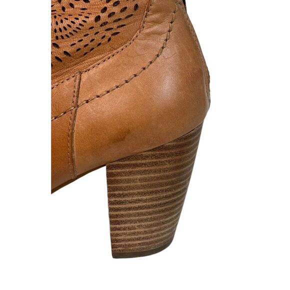 UGG Charlotte Perforated Tan Leather Cowgirl Ankle Booties Zip Back Sz 7 EU 38 - Picture 12 of 13